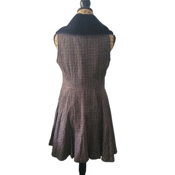 Size 6 Monroe and Main brown sleeveless fit and flare faux fur trim coat dress - Picture 3 of 5